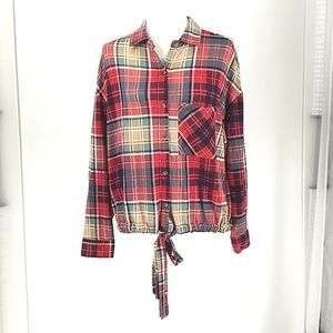 Polly & Esther Juniors' Drawstring-Hem Plaid Top